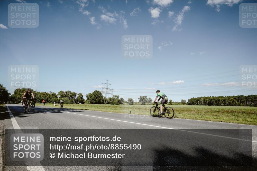 07.09.2025 - 19. Norderstedt Triathlon Michael Burmester http://msf.ph/oto/8855490 07.09.2025 15:12:49 Radfahren 1474, 1489 meine-sportfotos.de