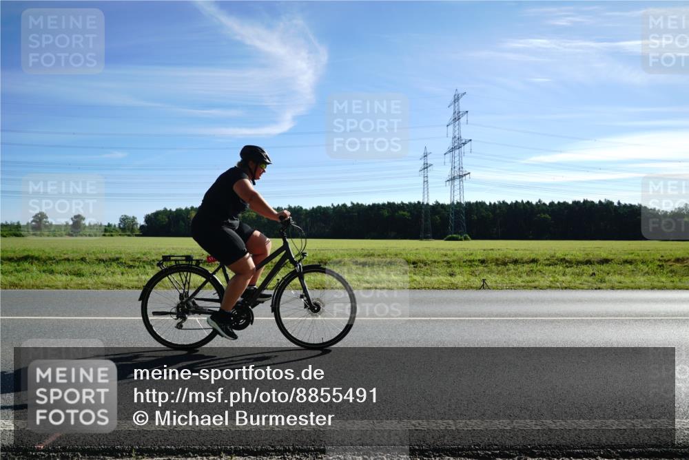 07.09.2025 - 19. Norderstedt Triathlon Michael Burmester http://msf.ph/oto/8855491 07.09.2025 10:30:12 Radfahren 1113 meine-sportfotos.de