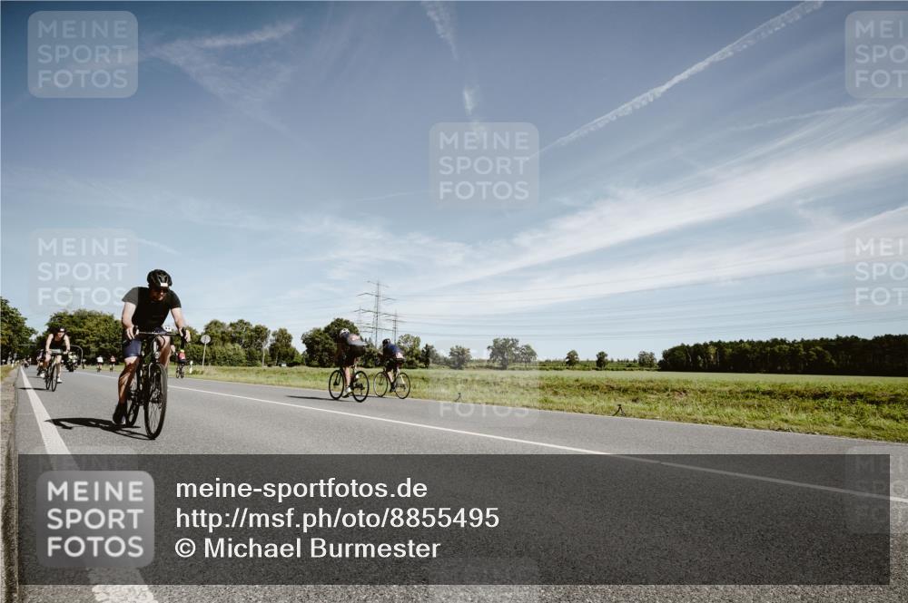 07.09.2025 - 19. Norderstedt Triathlon Michael Burmester http://msf.ph/oto/8855495 07.09.2025 12:08:23 Radfahren 208, 287, 1338 meine-sportfotos.de