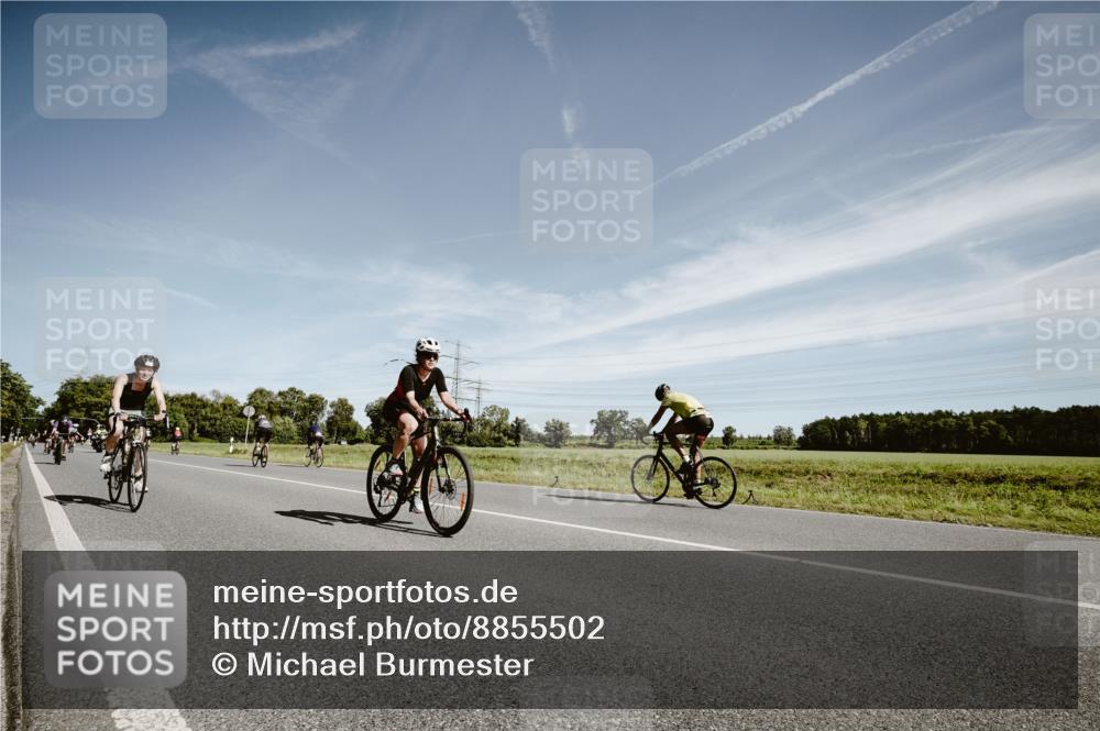 07.09.2025 - 19. Norderstedt Triathlon Michael Burmester http://msf.ph/oto/8855502 07.09.2025 12:08:24 Radfahren 208, 287, 1246, 1338 meine-sportfotos.de
