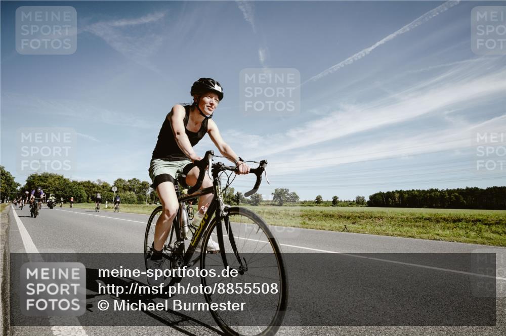 07.09.2025 - 19. Norderstedt Triathlon Michael Burmester http://msf.ph/oto/8855508 07.09.2025 12:08:25 Radfahren 208, 287, 1246, 1338 meine-sportfotos.de