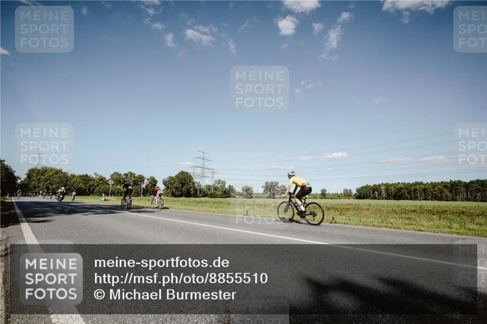 07.09.2025 - 19. Norderstedt Triathlon Michael Burmester http://msf.ph/oto/8855510 07.09.2025 15:12:58 Radfahren  meine-sportfotos.de