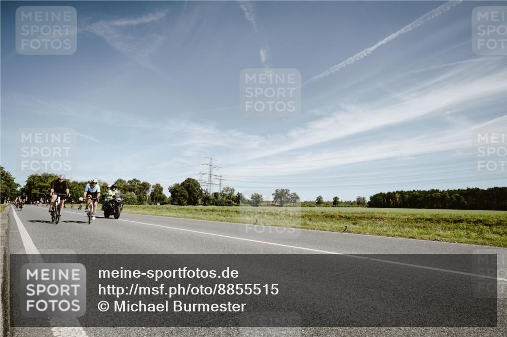 07.09.2025 - 19. Norderstedt Triathlon Michael Burmester http://msf.ph/oto/8855515 07.09.2025 12:08:28 Radfahren 208, 757, 824, 1246, 1338, 1367 meine-sportfotos.de