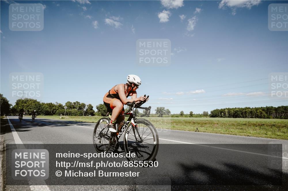 07.09.2025 - 19. Norderstedt Triathlon Michael Burmester http://msf.ph/oto/8855530 07.09.2025 15:13:11 Radfahren 439, 447, 460, 1408 meine-sportfotos.de
