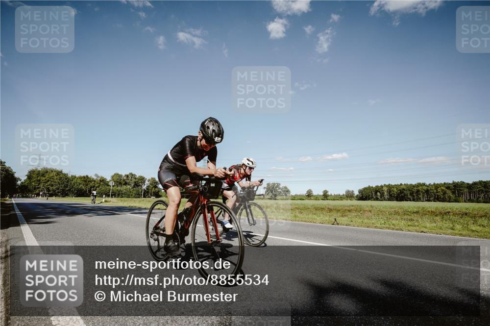 07.09.2025 - 19. Norderstedt Triathlon Michael Burmester http://msf.ph/oto/8855534 07.09.2025 15:13:13 Radfahren 439, 447, 460 meine-sportfotos.de
