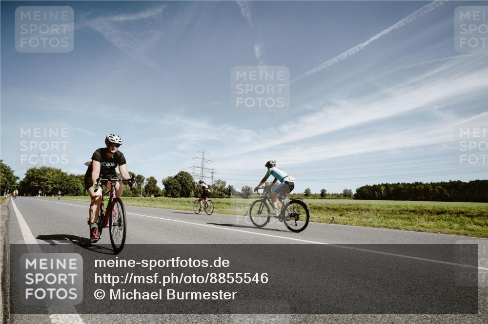07.09.2025 - 19. Norderstedt Triathlon Michael Burmester http://msf.ph/oto/8855546 07.09.2025 12:08:44 Radfahren 808, 1268, 1382 meine-sportfotos.de