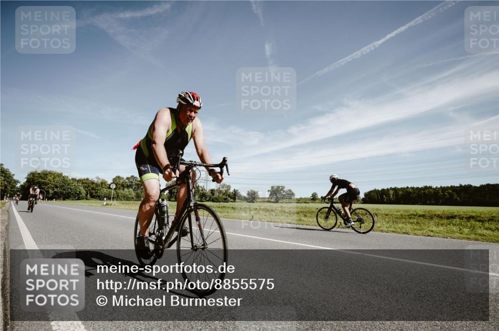 07.09.2025 - 19. Norderstedt Triathlon Michael Burmester http://msf.ph/oto/8855575 07.09.2025 12:09:00 Radfahren 725, 779 meine-sportfotos.de