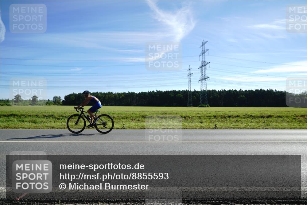 07.09.2025 - 19. Norderstedt Triathlon Michael Burmester http://msf.ph/oto/8855593 07.09.2025 10:33:31 Radfahren  meine-sportfotos.de