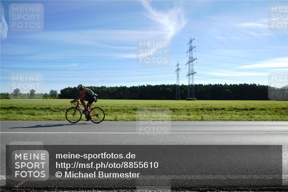 07.09.2025 - 19. Norderstedt Triathlon Michael Burmester http://msf.ph/oto/8855610 07.09.2025 10:33:43 Radfahren  meine-sportfotos.de