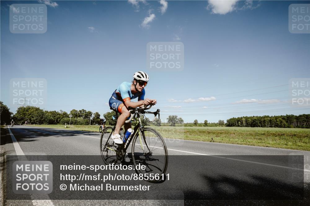 07.09.2025 - 19. Norderstedt Triathlon Michael Burmester http://msf.ph/oto/8855611 07.09.2025 15:14:14 Radfahren 425 meine-sportfotos.de