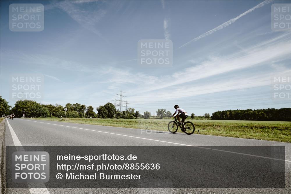 07.09.2025 - 19. Norderstedt Triathlon Michael Burmester http://msf.ph/oto/8855636 07.09.2025 12:09:51 Radfahren  meine-sportfotos.de