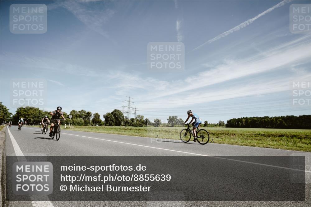 07.09.2025 - 19. Norderstedt Triathlon Michael Burmester http://msf.ph/oto/8855639 07.09.2025 12:09:57 Radfahren 699, 792, 1315, 1378 meine-sportfotos.de