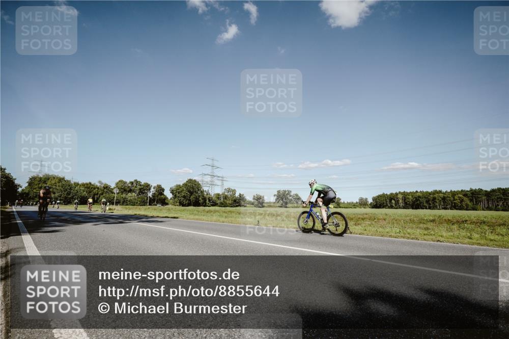 07.09.2025 - 19. Norderstedt Triathlon Michael Burmester http://msf.ph/oto/8855644 07.09.2025 15:14:37 Radfahren 450 meine-sportfotos.de