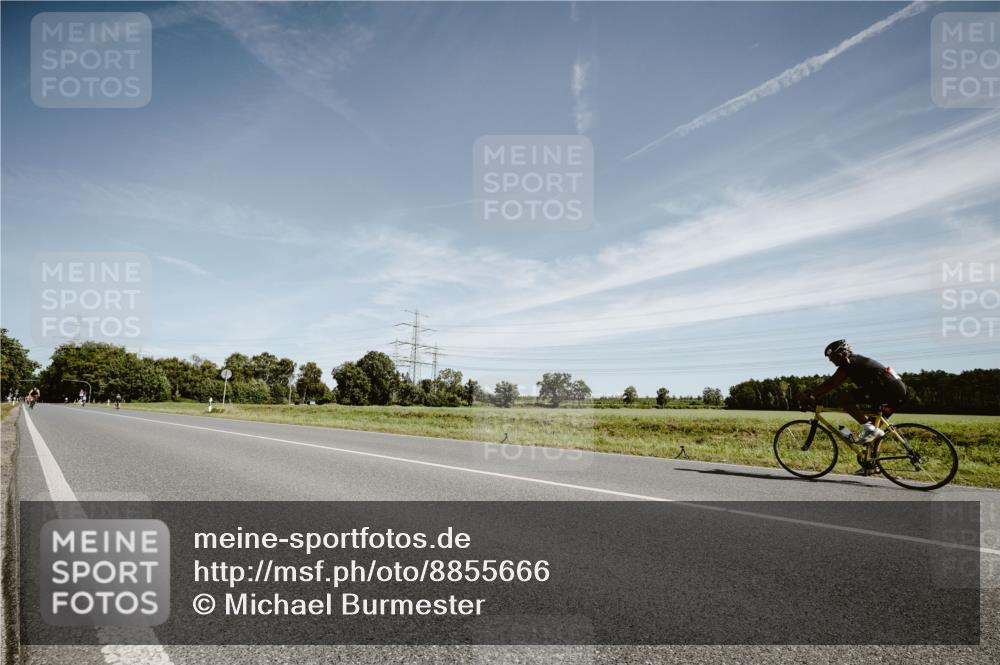 07.09.2025 - 19. Norderstedt Triathlon Michael Burmester http://msf.ph/oto/8855666 07.09.2025 12:10:06 Radfahren 1249 meine-sportfotos.de