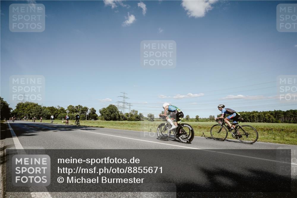 07.09.2025 - 19. Norderstedt Triathlon Michael Burmester http://msf.ph/oto/8855671 07.09.2025 15:14:47 Radfahren 939 meine-sportfotos.de
