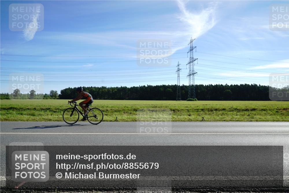 07.09.2025 - 19. Norderstedt Triathlon Michael Burmester http://msf.ph/oto/8855679 07.09.2025 10:35:48 Radfahren 654, 675, 677 meine-sportfotos.de