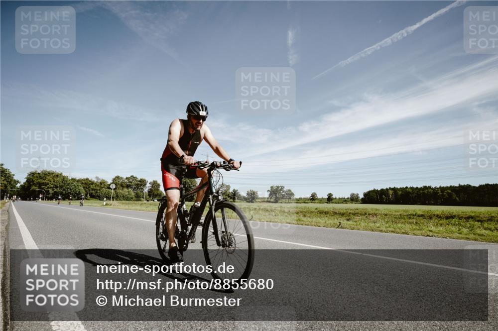07.09.2025 - 19. Norderstedt Triathlon Michael Burmester http://msf.ph/oto/8855680 07.09.2025 12:10:13 Radfahren 802 meine-sportfotos.de