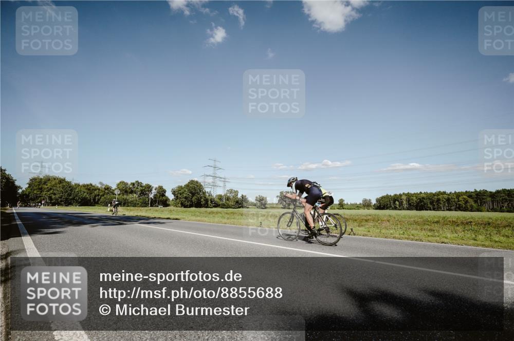 07.09.2025 - 19. Norderstedt Triathlon Michael Burmester http://msf.ph/oto/8855688 07.09.2025 15:14:58 Radfahren 1531 meine-sportfotos.de