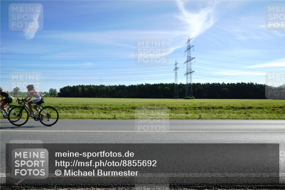 07.09.2025 - 19. Norderstedt Triathlon Michael Burmester http://msf.ph/oto/8855692 07.09.2025 10:35:54 Radfahren 675 meine-sportfotos.de