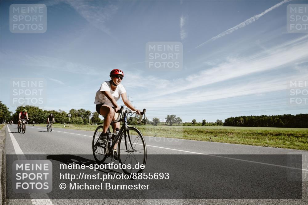 07.09.2025 - 19. Norderstedt Triathlon Michael Burmester http://msf.ph/oto/8855693 07.09.2025 12:10:24 Radfahren 150, 823, 1296, 1359 meine-sportfotos.de