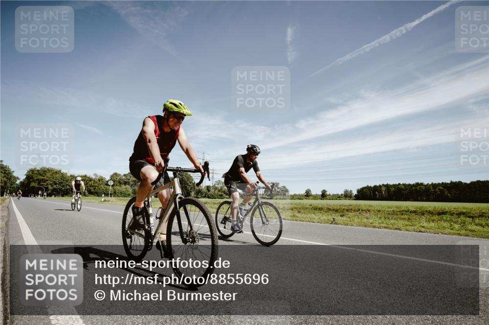 07.09.2025 - 19. Norderstedt Triathlon Michael Burmester http://msf.ph/oto/8855696 07.09.2025 12:10:26 Radfahren 150, 823, 1296, 1359 meine-sportfotos.de