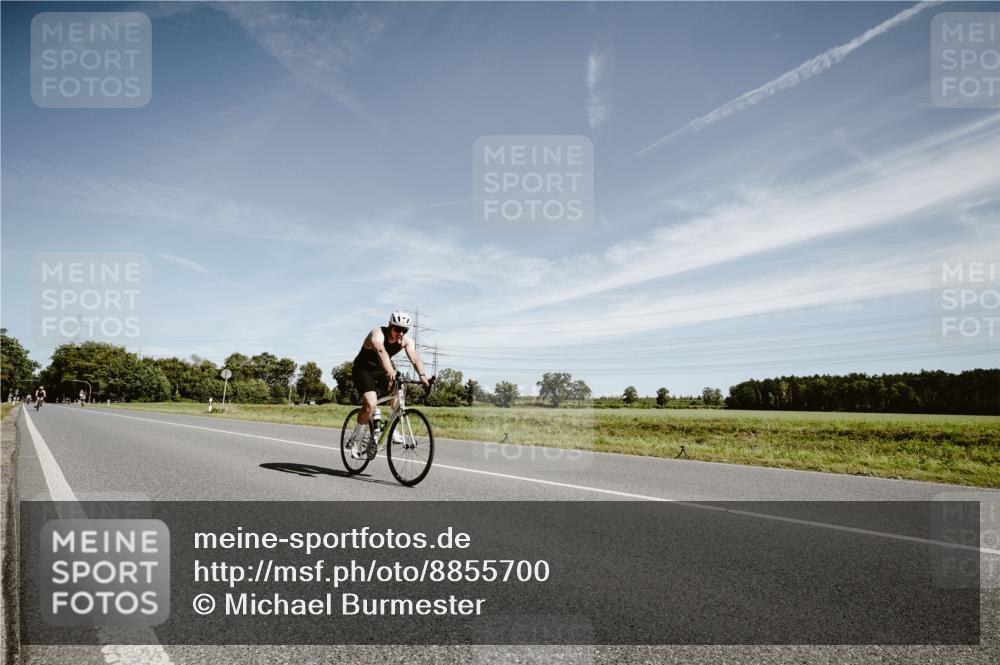 07.09.2025 - 19. Norderstedt Triathlon Michael Burmester http://msf.ph/oto/8855700 07.09.2025 12:10:27 Radfahren 150, 823, 1296, 1359 meine-sportfotos.de