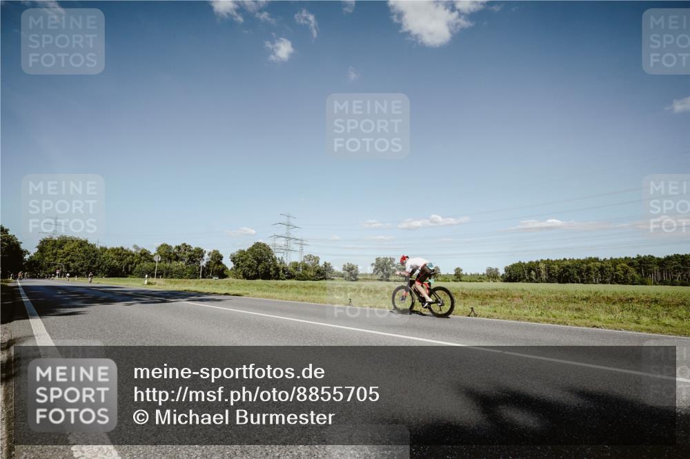 07.09.2025 - 19. Norderstedt Triathlon Michael Burmester http://msf.ph/oto/8855705 07.09.2025 15:15:10 Radfahren 1422 meine-sportfotos.de