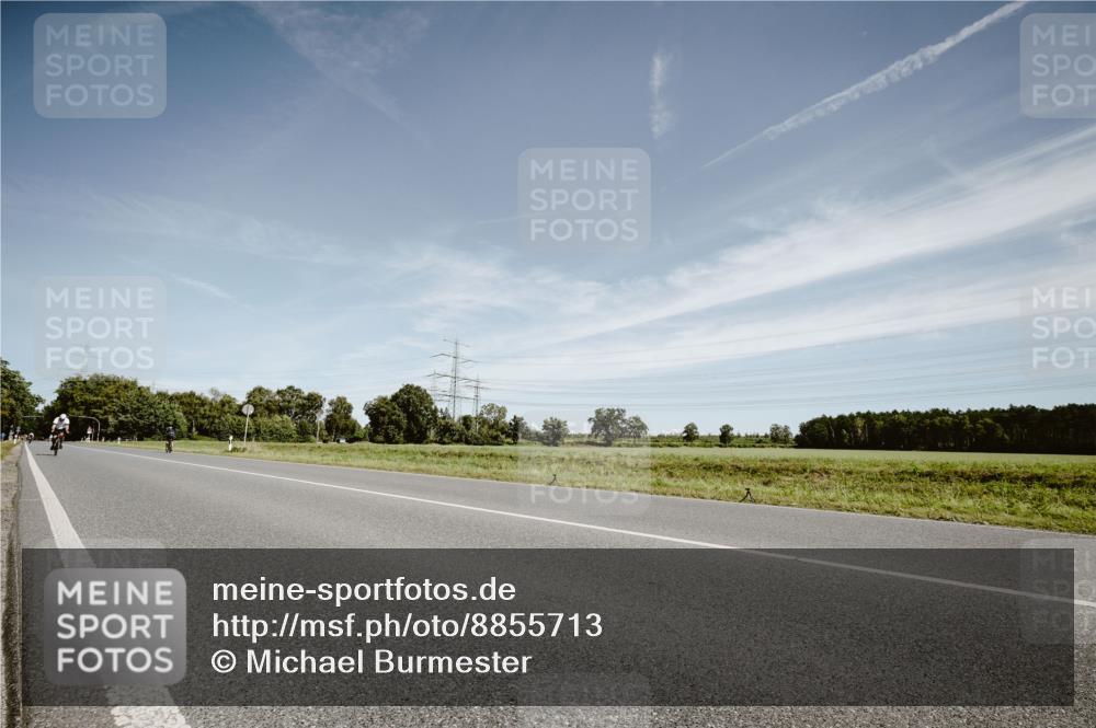 07.09.2025 - 19. Norderstedt Triathlon Michael Burmester http://msf.ph/oto/8855713 07.09.2025 12:10:38 Radfahren 827 meine-sportfotos.de