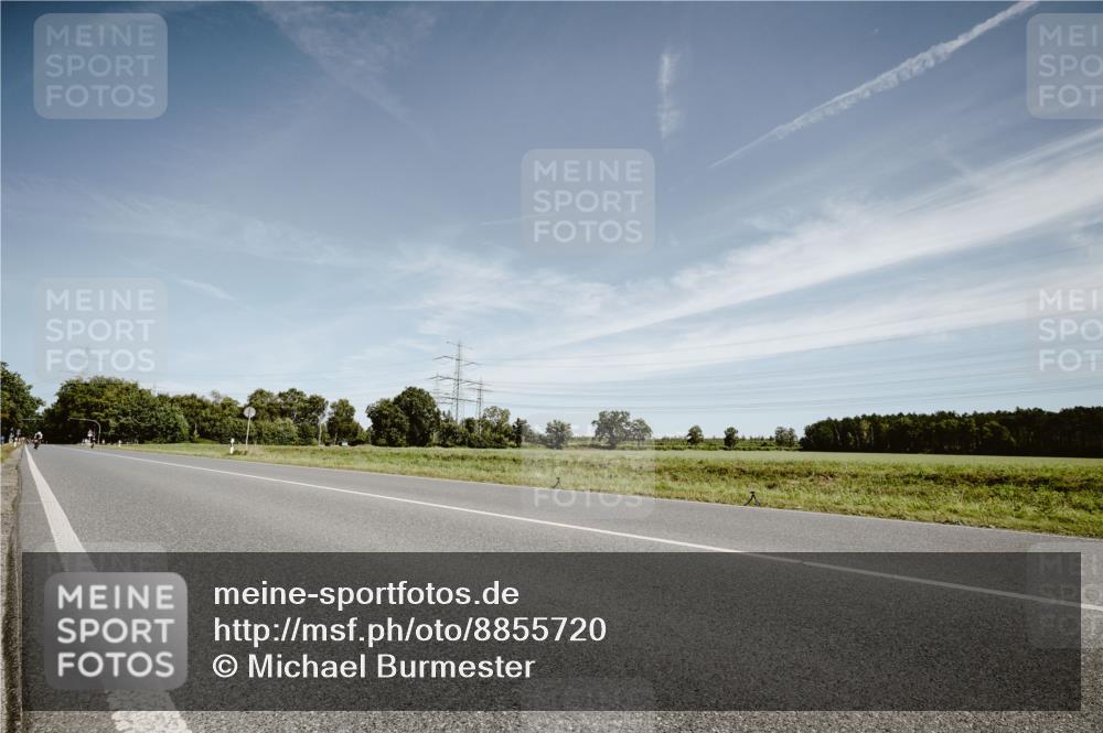 07.09.2025 - 19. Norderstedt Triathlon Michael Burmester http://msf.ph/oto/8855720 07.09.2025 12:10:43 Radfahren 827 meine-sportfotos.de