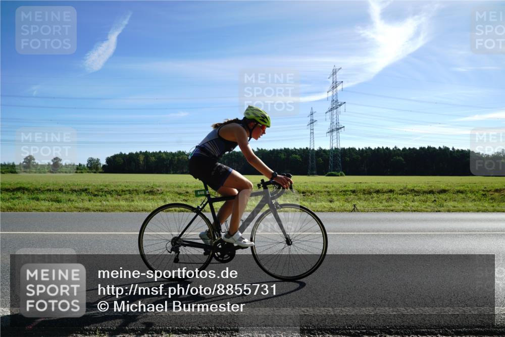 07.09.2025 - 19. Norderstedt Triathlon Michael Burmester http://msf.ph/oto/8855731 07.09.2025 10:37:50 Radfahren 68, 648, 667, 1112 meine-sportfotos.de