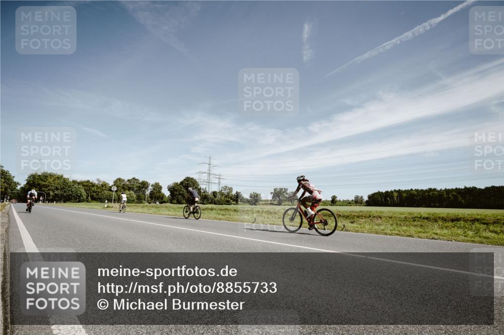 07.09.2025 - 19. Norderstedt Triathlon Michael Burmester http://msf.ph/oto/8855733 07.09.2025 12:10:47 Radfahren 856 meine-sportfotos.de