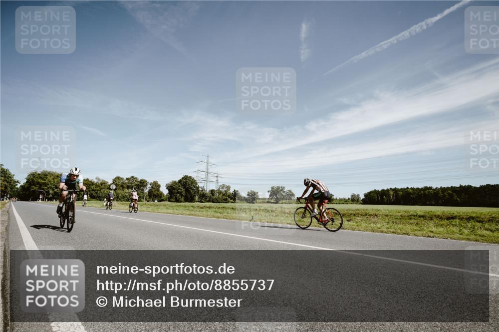 07.09.2025 - 19. Norderstedt Triathlon Michael Burmester http://msf.ph/oto/8855737 07.09.2025 12:10:49 Radfahren 856 meine-sportfotos.de