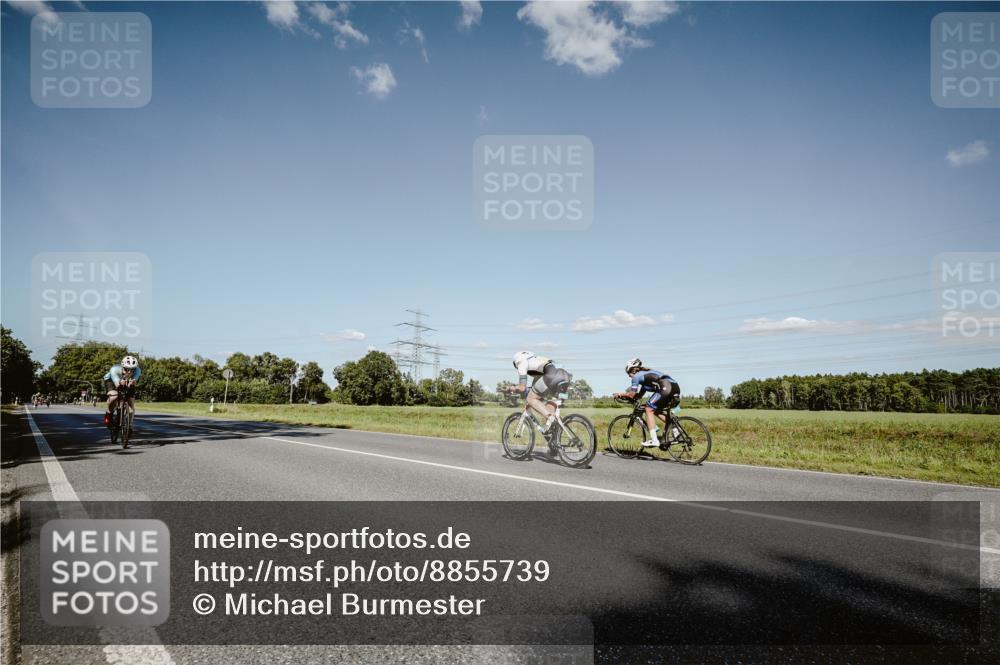07.09.2025 - 19. Norderstedt Triathlon Michael Burmester http://msf.ph/oto/8855739 07.09.2025 15:15:33 Radfahren 379 meine-sportfotos.de