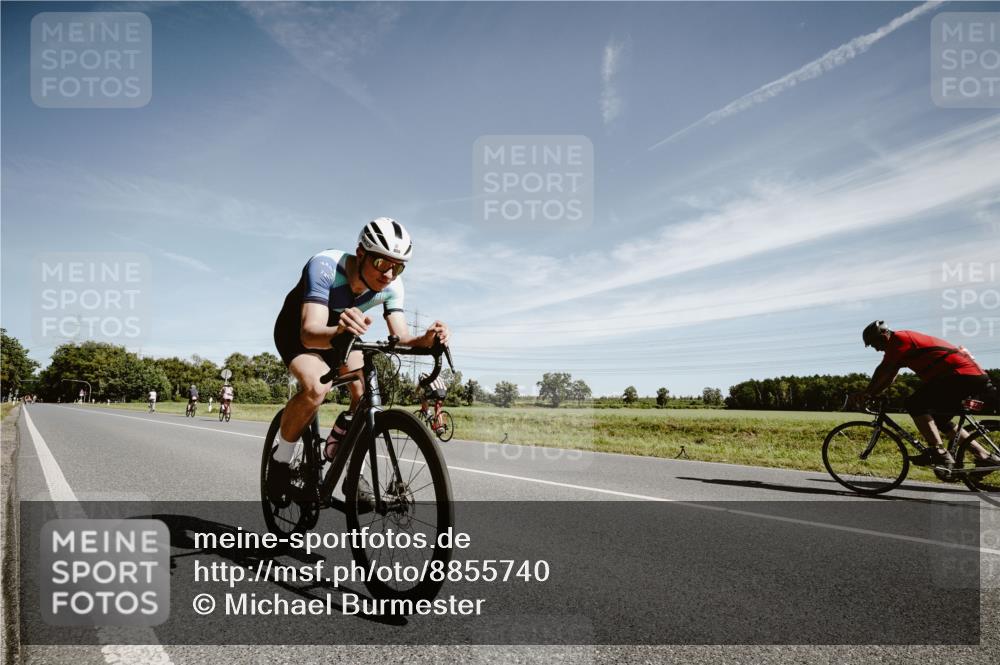 07.09.2025 - 19. Norderstedt Triathlon Michael Burmester http://msf.ph/oto/8855740 07.09.2025 12:10:50 Radfahren 856 meine-sportfotos.de