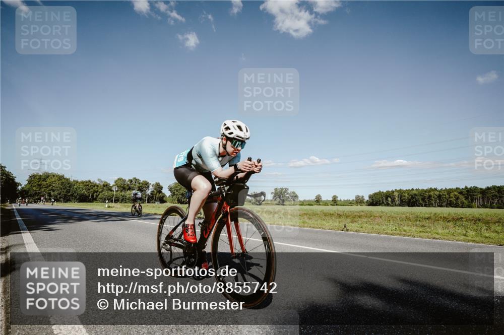 07.09.2025 - 19. Norderstedt Triathlon Michael Burmester http://msf.ph/oto/8855742 07.09.2025 15:15:34 Radfahren 379 meine-sportfotos.de