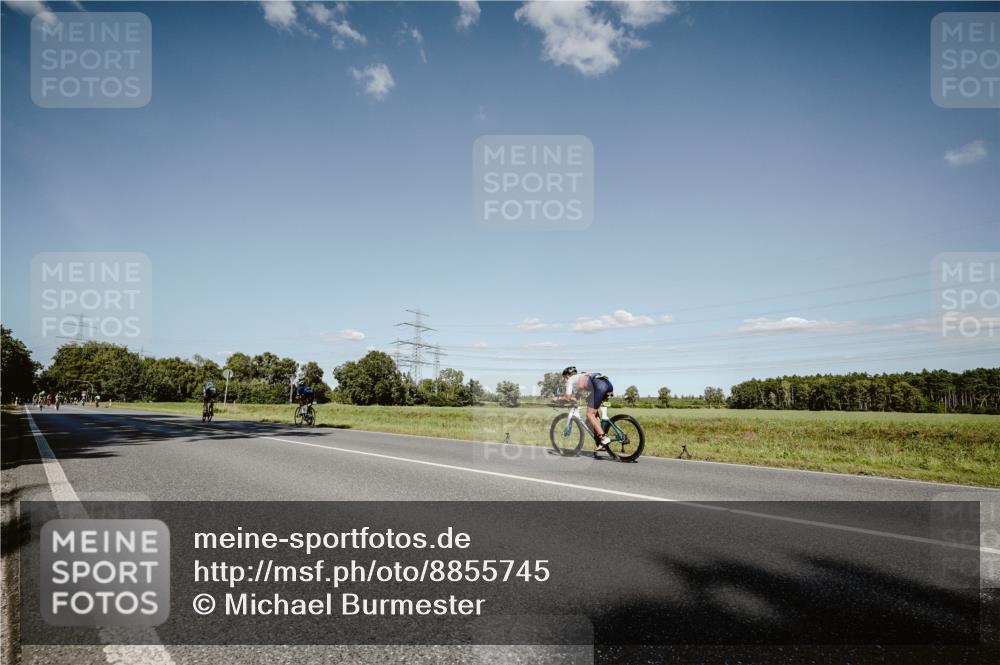 07.09.2025 - 19. Norderstedt Triathlon Michael Burmester http://msf.ph/oto/8855745 07.09.2025 15:15:35 Radfahren 379 meine-sportfotos.de