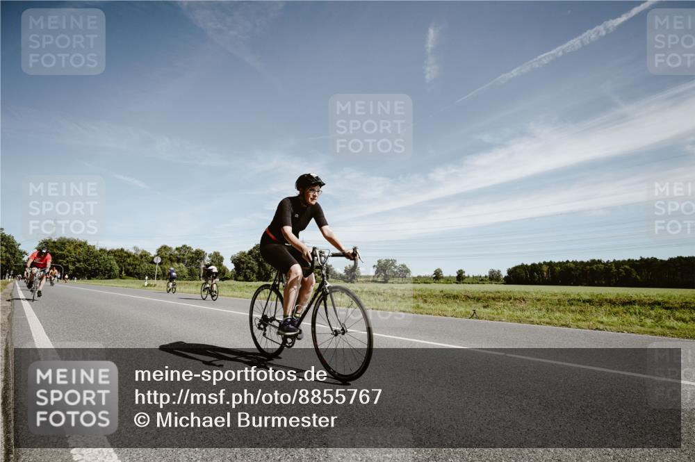 07.09.2025 - 19. Norderstedt Triathlon Michael Burmester http://msf.ph/oto/8855767 07.09.2025 12:11:04 Radfahren 259, 830, 1349 meine-sportfotos.de