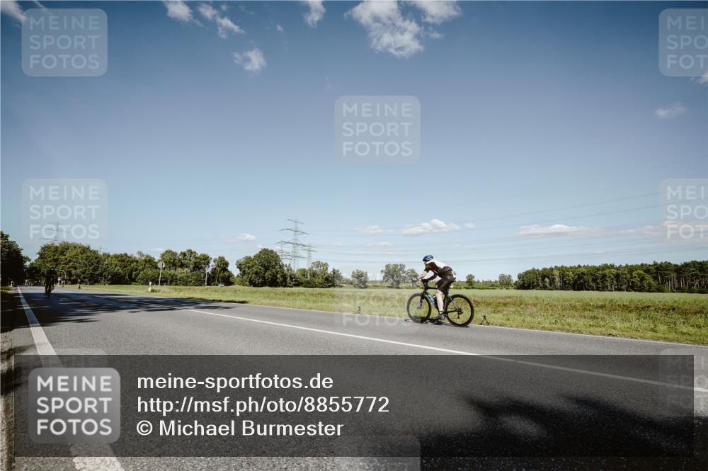 07.09.2025 - 19. Norderstedt Triathlon Michael Burmester http://msf.ph/oto/8855772 07.09.2025 15:15:50 Radfahren 455, 1491 meine-sportfotos.de