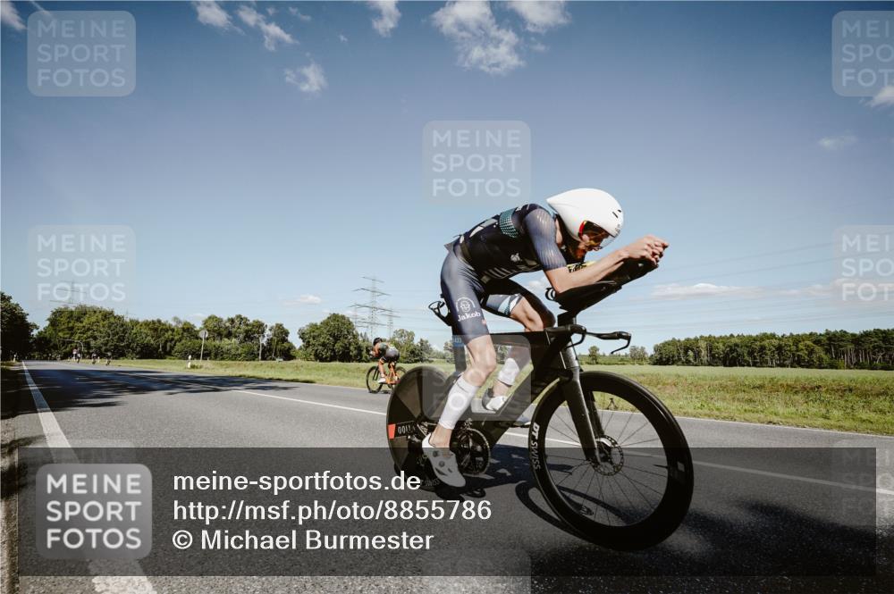 07.09.2025 - 19. Norderstedt Triathlon Michael Burmester http://msf.ph/oto/8855786 07.09.2025 15:15:59 Radfahren 1433 meine-sportfotos.de