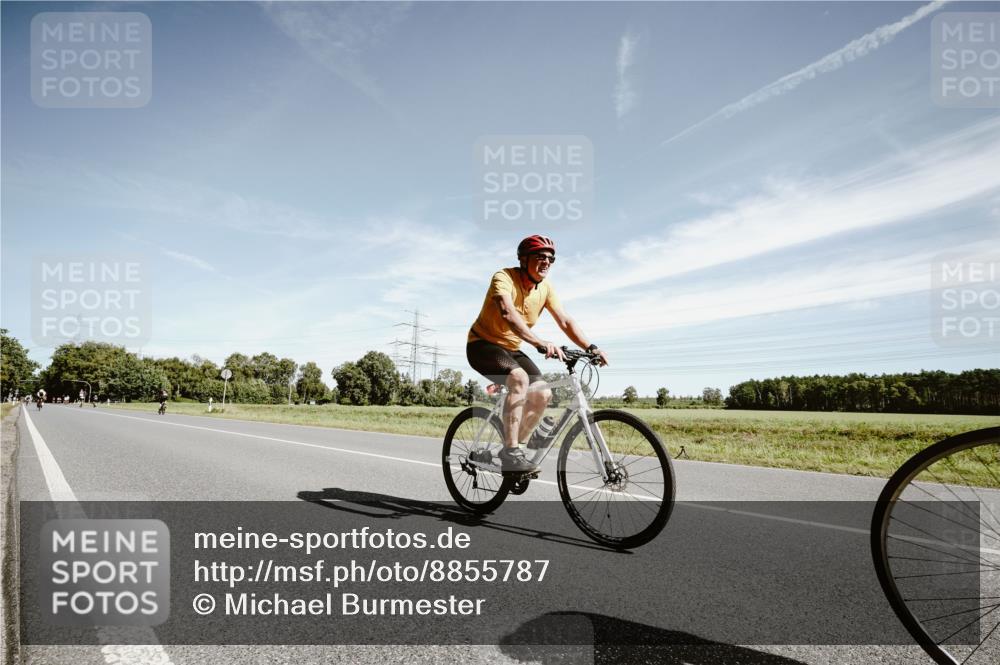 07.09.2025 - 19. Norderstedt Triathlon Michael Burmester http://msf.ph/oto/8855787 07.09.2025 12:11:10 Radfahren 234, 259, 762, 857 meine-sportfotos.de