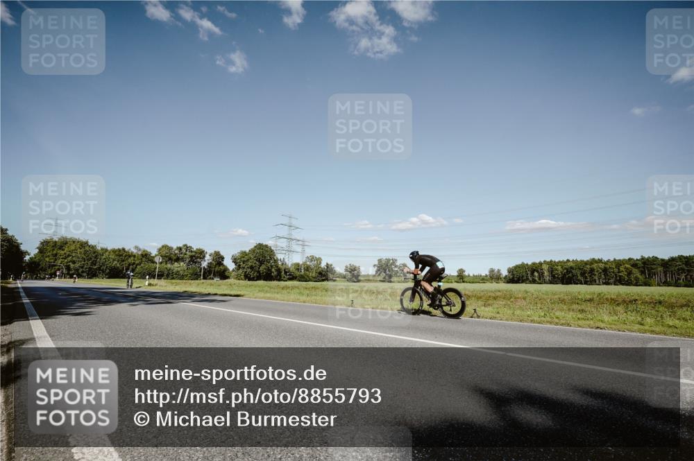 07.09.2025 - 19. Norderstedt Triathlon Michael Burmester http://msf.ph/oto/8855793 07.09.2025 15:16:05 Radfahren  meine-sportfotos.de