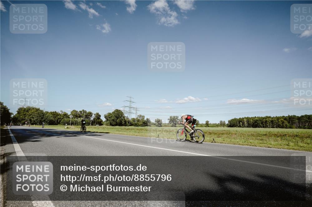 07.09.2025 - 19. Norderstedt Triathlon Michael Burmester http://msf.ph/oto/8855796 07.09.2025 15:16:06 Radfahren  meine-sportfotos.de