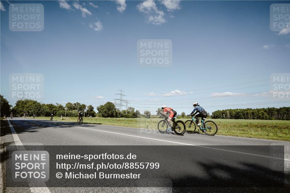 07.09.2025 - 19. Norderstedt Triathlon Michael Burmester http://msf.ph/oto/8855799 07.09.2025 15:16:07 Radfahren  meine-sportfotos.de