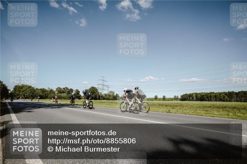 07.09.2025 - 19. Norderstedt Triathlon Michael Burmester http://msf.ph/oto/8855806 07.09.2025 15:16:09 Radfahren 909 meine-sportfotos.de