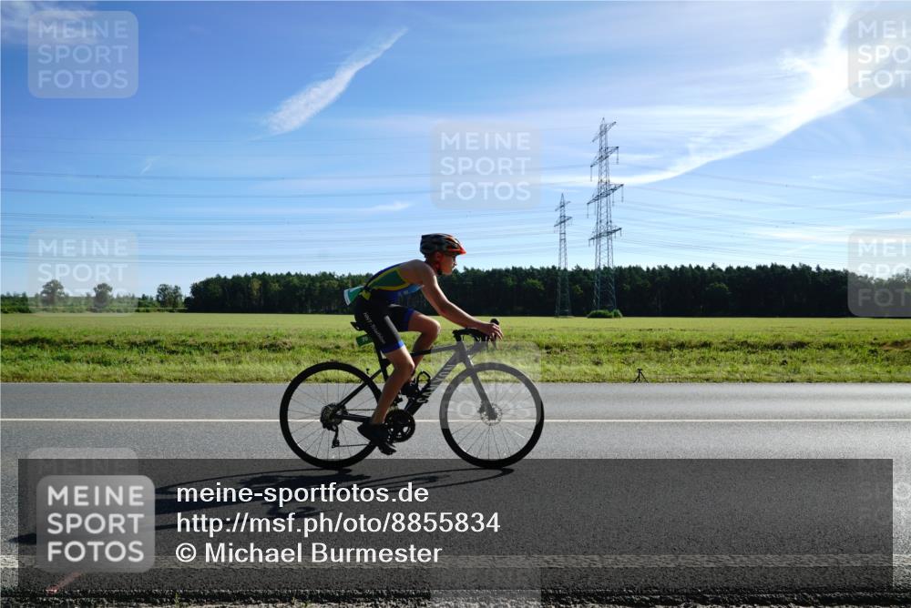 07.09.2025 - 19. Norderstedt Triathlon Michael Burmester http://msf.ph/oto/8855834 07.09.2025 10:41:01 Radfahren 57, 70, 89, 114, 669 meine-sportfotos.de