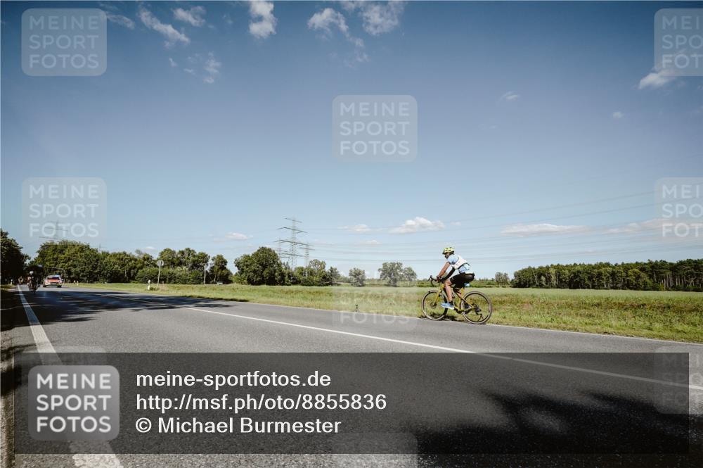 07.09.2025 - 19. Norderstedt Triathlon Michael Burmester http://msf.ph/oto/8855836 07.09.2025 15:16:40 Radfahren 885, 927, 944 meine-sportfotos.de