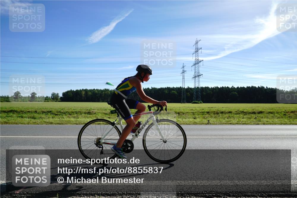 07.09.2025 - 19. Norderstedt Triathlon Michael Burmester http://msf.ph/oto/8855837 07.09.2025 10:41:03 Radfahren 57, 70, 89, 669, 691 meine-sportfotos.de