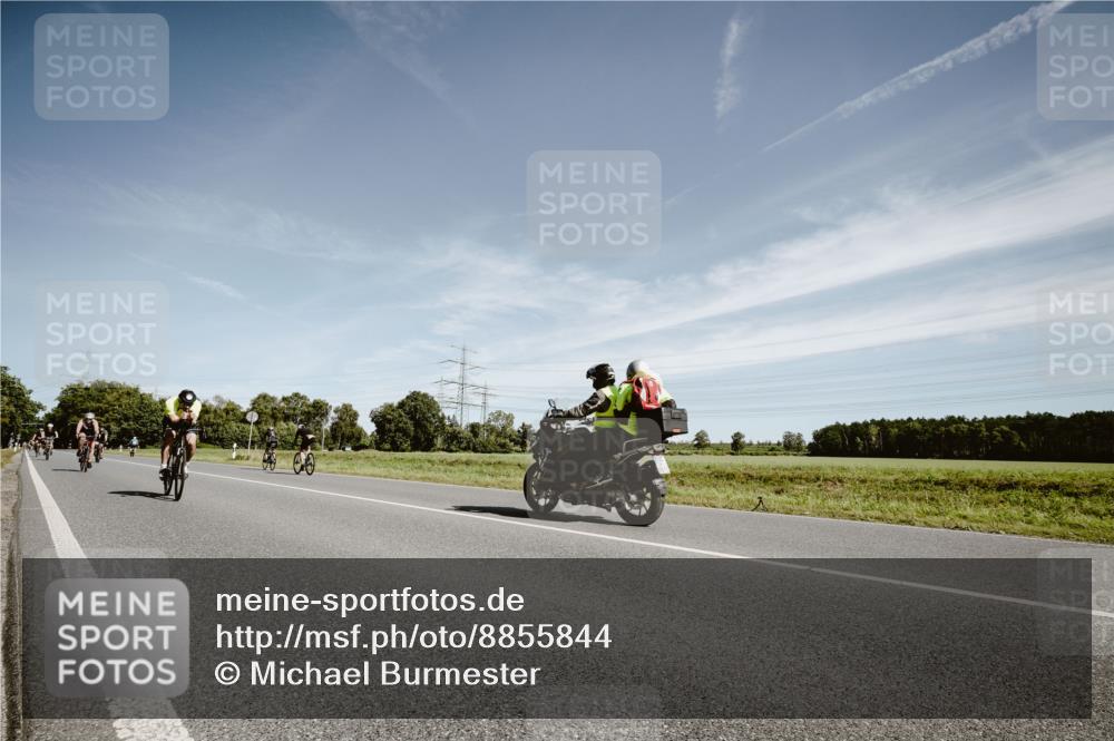 07.09.2025 - 19. Norderstedt Triathlon Michael Burmester http://msf.ph/oto/8855844 07.09.2025 12:11:49 Radfahren 1351, 1381 meine-sportfotos.de