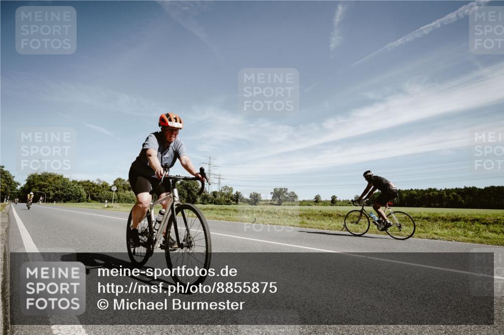 07.09.2025 - 19. Norderstedt Triathlon Michael Burmester http://msf.ph/oto/8855875 07.09.2025 12:12:06 Radfahren 217 meine-sportfotos.de