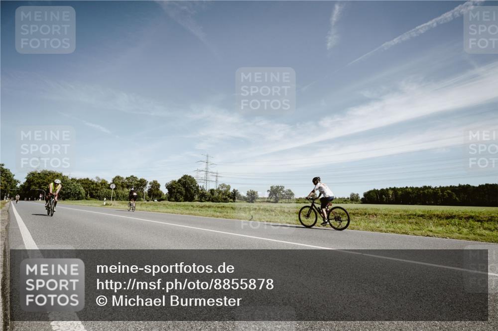 07.09.2025 - 19. Norderstedt Triathlon Michael Burmester http://msf.ph/oto/8855878 07.09.2025 12:12:08 Radfahren 217, 1294 meine-sportfotos.de